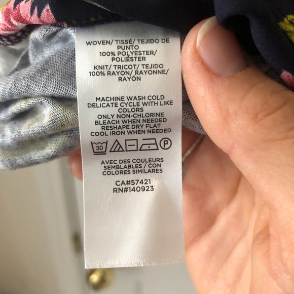 NWOT loft blouse with ruffle collar and ties - Picture 4 of 7